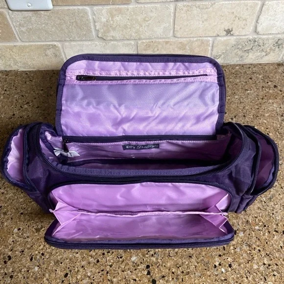 Lug Trolley Cosmetic Case - Picture 12 of 12